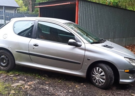 Peugeot 206 sprzedam | Samochód do dojazdów do pracy