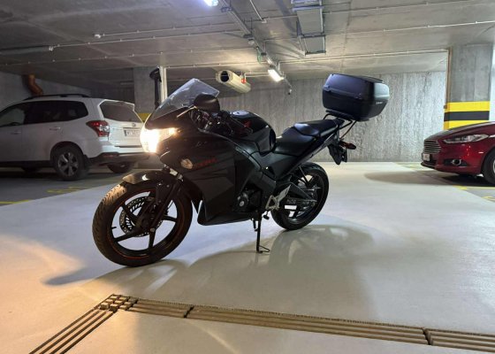 Honda CBR 125R 