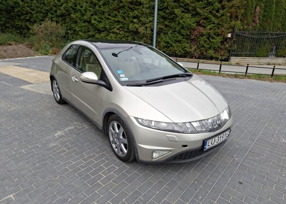 Honda Civic 1.8 Executive - świetny stan, bogate wyposażenie