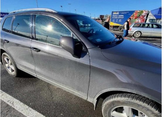 Sprzedaż samochodu osobowego Volkswagen Touareg