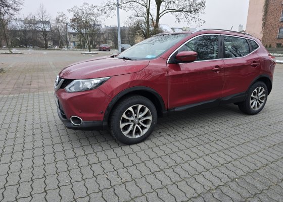 Nissan Qashqai 2 1.2 Stan idealny,Nowy akumulator,opony calkiem nowe wielosezonowe.