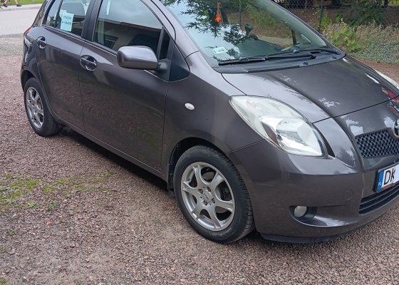 Sprzedam zadbaną Toyotę Yaris 2008