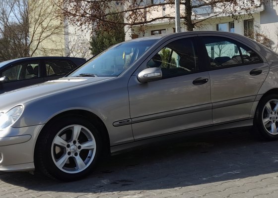 Sprzedam Ładnego Mercedesa kompresor