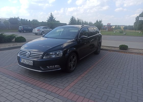 Volkswagen Passat B7 2012r 2.0 TDI