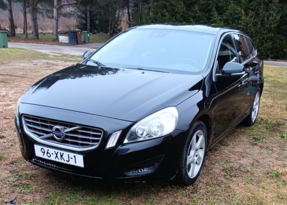 Volvo V60 T3 2012