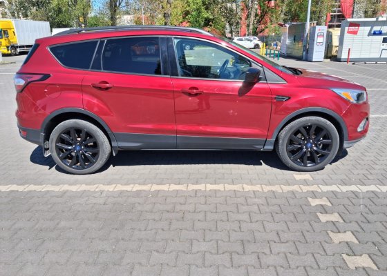 Samochód osobowy Ford Escape 2017