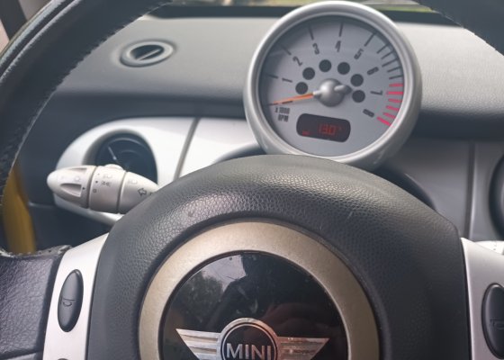 Sprzedam Mini w dobrym stanie. 