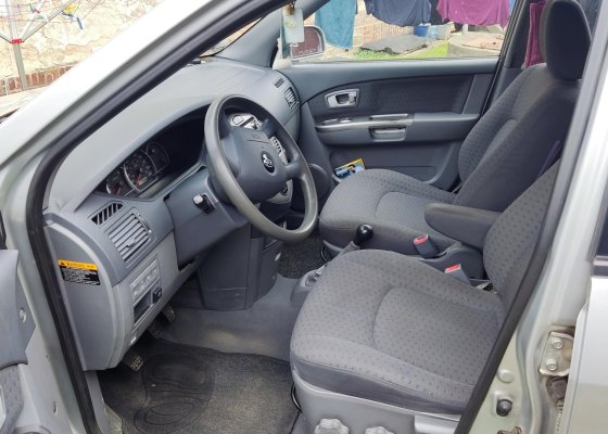 sprzedam kia carens 2005r 2l benzyna z gazem