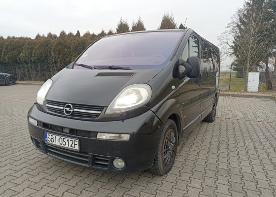 Opel Vivaro 2.5 8 miejsc