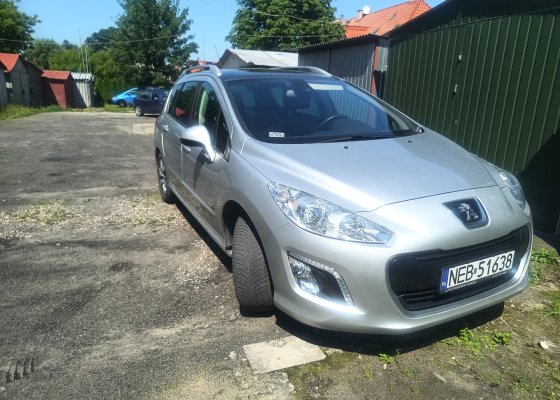 Peugeot 308 SW niski przebieg 