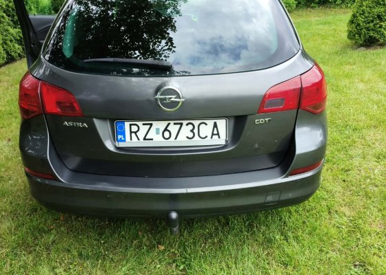 Opel Astra J
