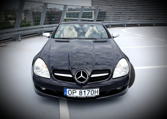 Mercedes-Benz SLK 200 R171 – sportowy roadster z duszą, twardym dachem i bogatym wyposażeniem jako daily car lub sposób na chillową  weekendową podróż za niewygórowaną cenę. 