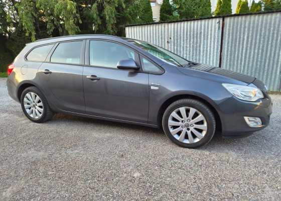Opel Astra J Sports Tourer 1.7 CDTI 125 KM Cosmo | Faktura VAT marża | Android Auto