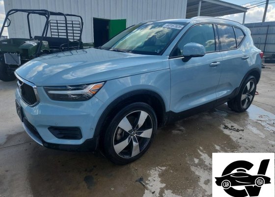 2019 VOLVO XC40 T5 MOMENTUM