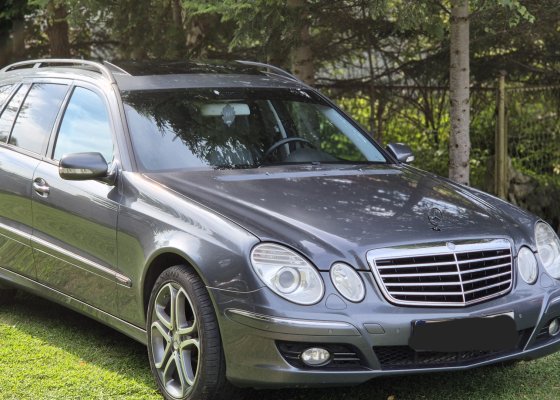 Mercedes-Benz W211 E550 