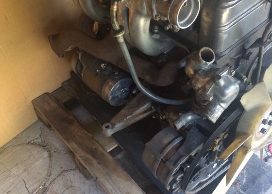 Silnik mercedes benz 2.4 diesel