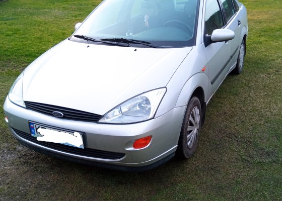 Ford Focus 1.6 benzyna 