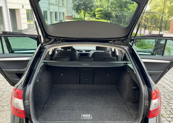 Sprzedam Skoda Octavia 1.6 TDI Ambition 2019 r