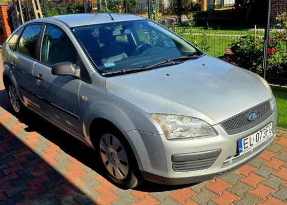 Ford Focus 1.6 benzyna 101 koni 2007rok