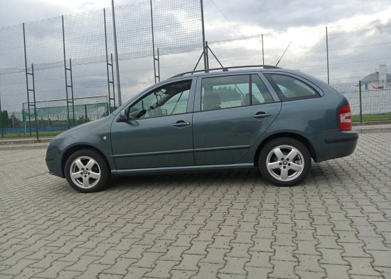 Sprzedam  Skodę fabie lub zamienię na Audi A6 C5 1.8t