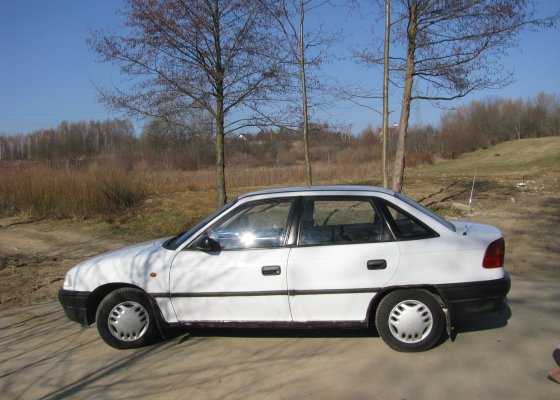 Sprzedaż Opel Astra Classic 1,4 