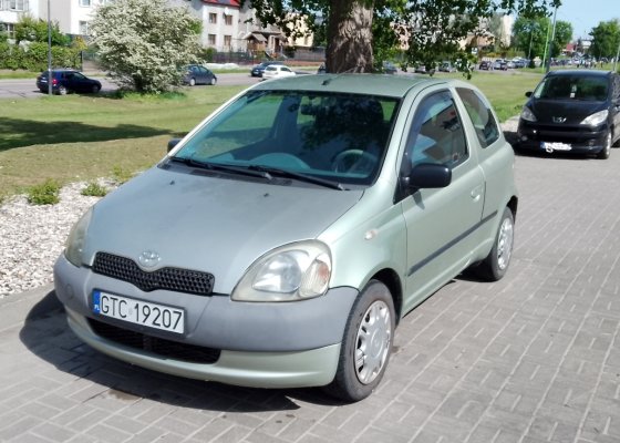 Toyota Yaris, 2001 rok, 1.0 benzyna