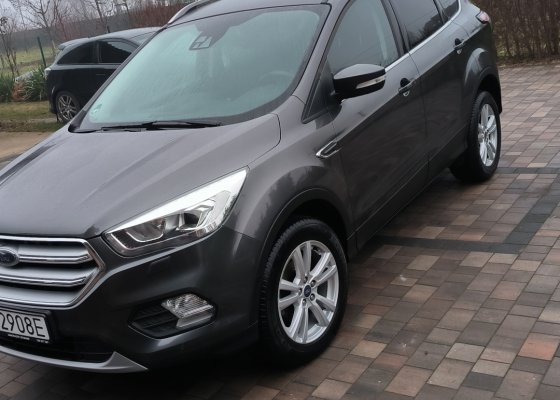 Ford Kuga 2019 benzyna 1,5 manual