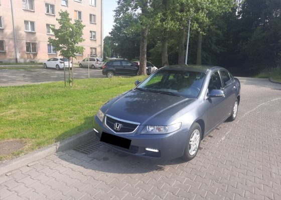 Honda Accord bezwypadkowa