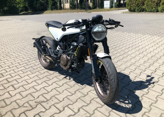 Husqvarna Vitpilen 401 (KTM DUKE 390, Svartpilen), przebieg 2500 km