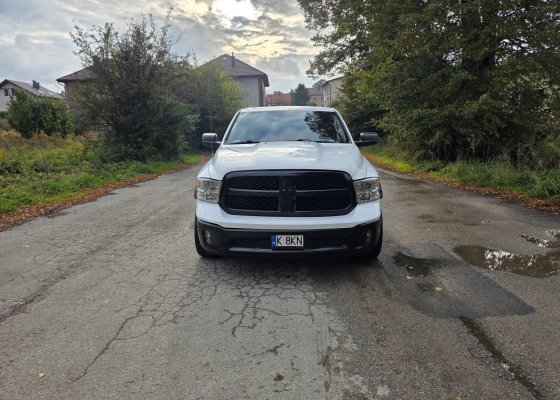 Dodge ram 1500 4x4 5.7 hemi LPG 2016r.