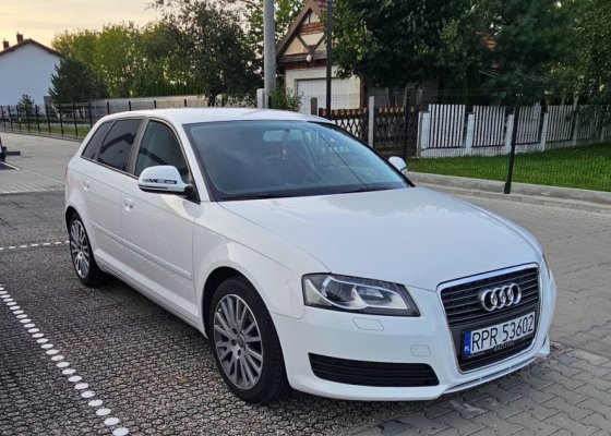Sprzedam Audi A3 8P - benzyna 2010