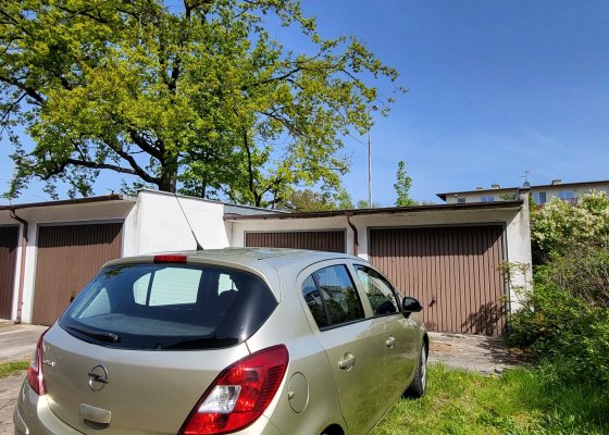 Sprzedam auto Opel  Corsa D-2009r.z polskiego salonu przebieg 47000
