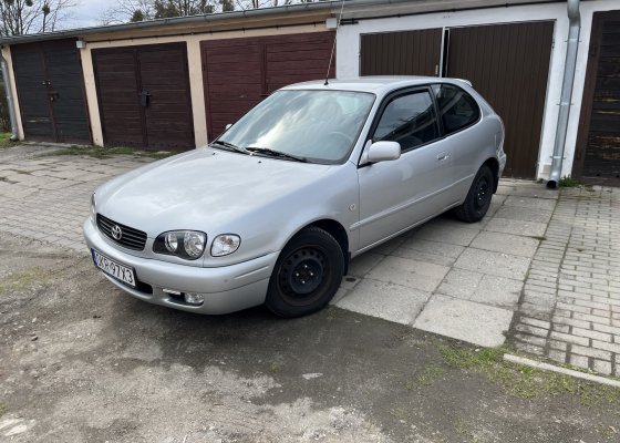 Toyota Corolla 1.6 automat 110 KM 2000r.
