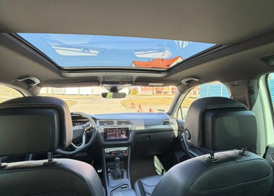 Volkswagen Tiguan R-Line eHybrid 245 KM Plug-in | 2021 | Salon Polska | Biała Perła Na sprzedaż oferuję Volkswagen Tiguan eHybrid w wersji R-Line, rok produkcji 2021, z polskiego salonu. Auto zadbane, bezwypadkowe, w idealnym stanie technicznym i wizualny