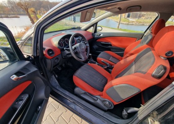 Opel Corsa 1.0 benzyna + LPG, klimatyzacja, sprawna, ważne opłaty