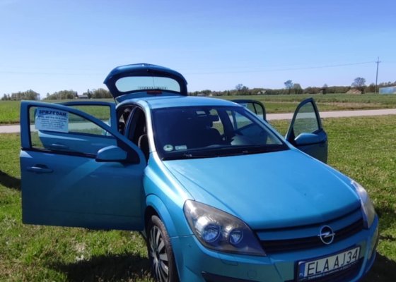 Opel Astra H 1.6 105 KM Benzyna | 2004 | 220 239 km | Błękit